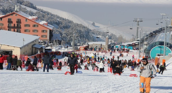 Palandöken'de yılbaşı yoğunluğu