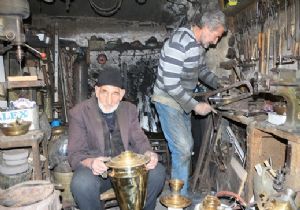 Tarihi semaverler Erzurum'da onarılıyor