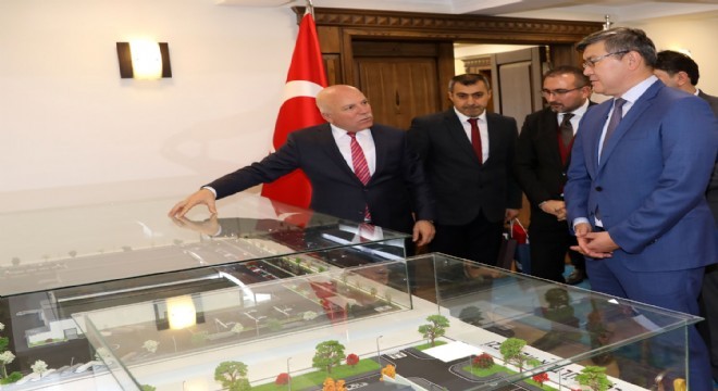 Sekmen Büyükelçi'ye Erzurum'u tanıttı