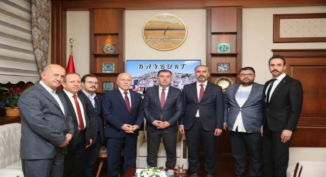 Sekmen Vali Eldivan'la görüştü