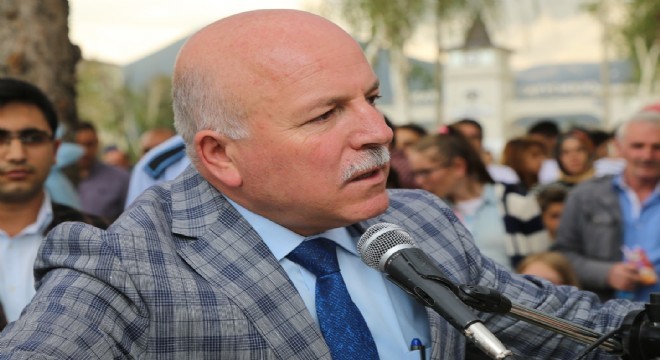 Sekmen: ‘Üniversiteli gençlerimizin yanındayız'