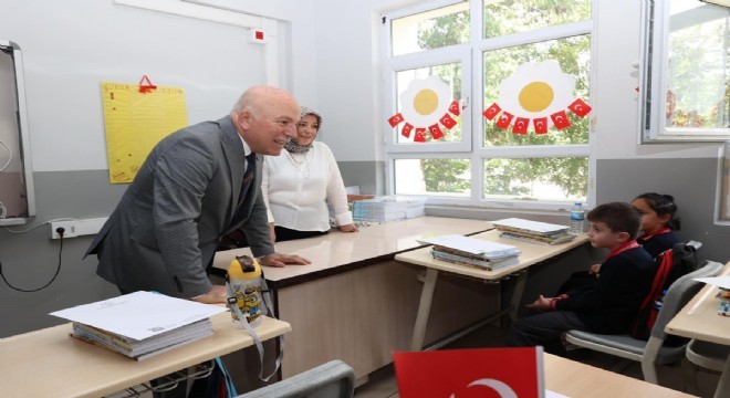 Sekmen: “Onlara rehberlik etmek hepimizin görevi”