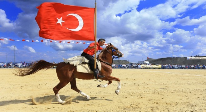Sultangazi'de Geleneksel Atlı Cirit Günleri
