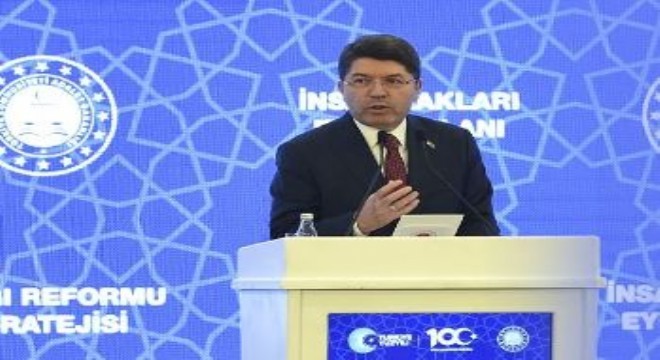 Tunç: 'Anayasamız bir darbe anayasası'