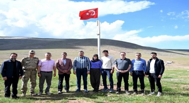 Vali Çiftçi'den göçerlere ziyaret