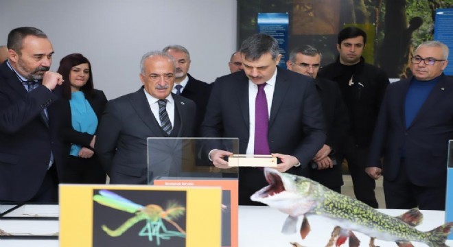 Vali Çiftçi'ye Atatürk Üniversitesi tanıtım brifingi