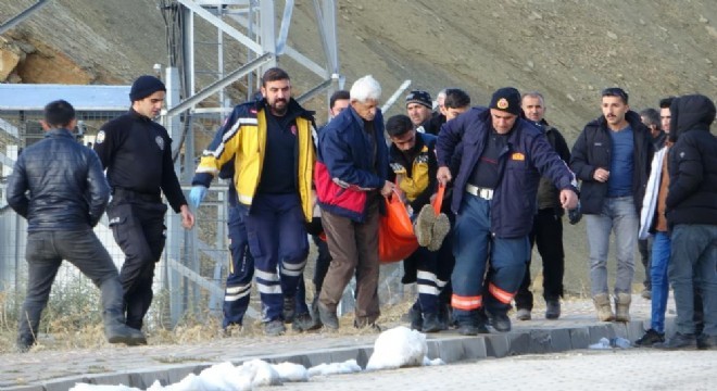 Yüksekova'da 3 kişi silahla vurulmuş halde bulundu