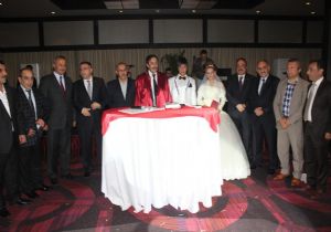 Barlak Ailesi'nin mutlu günü 
