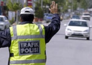 Gölbaşı'nda zincirleme trafik kazası: 3 yaralı