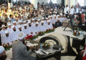 Erzurum'da bu programa katılanlar göz yaşlarına hakim olamadı