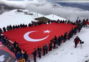 Palandöken Zirvesi'nde 92'inci Yıl coşkusu