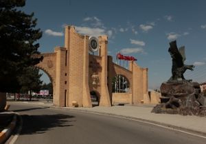 Atatürk Üniversitesi ilk 8'de