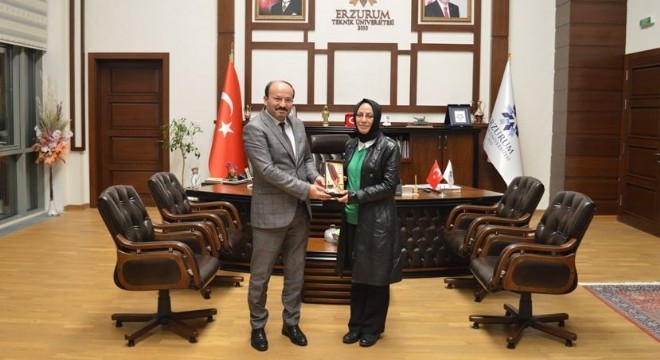 Çakmak'tan Türkçeye katkıya övgü
