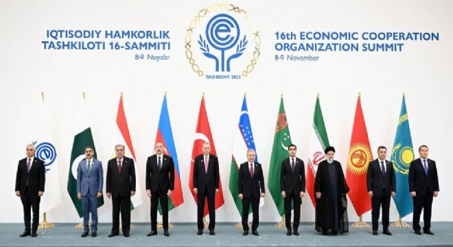 Özbekistan'da tarihi zirve