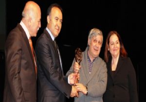 Ünlü sinema sanatçılarına onur ödülü