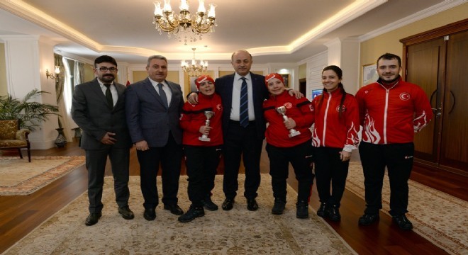 İkizler Polonya'dan başarıyla döndü