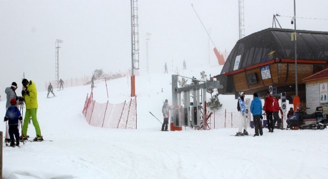 İranlı turistler Palandöken'i seçti