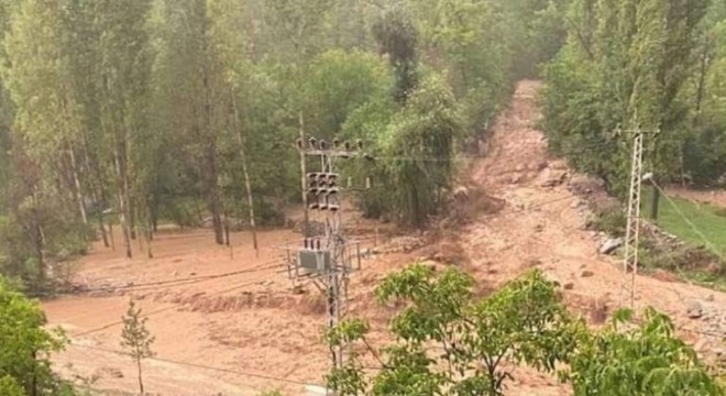 İspir'de sel: 1 kişi kayıp