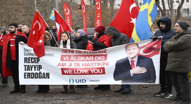 İsveç'te UETD'den Cumhurbaşkanı Erdoğan'a destek