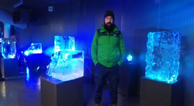 Şengülalp'ten ‘Katı Olan Her Şey Buharlaşıyor' sergisi