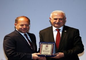 ‘En büyük yatırım insanlığa yapılan yatırım'