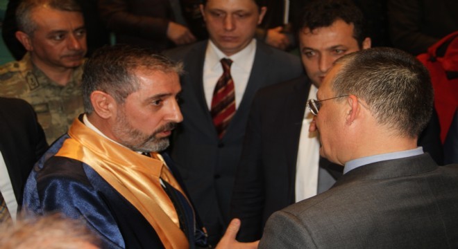 ARÜ'de Erzurumlu Rektör Biber göreve başladı
