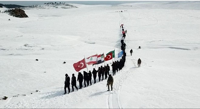 Allahuekber Dağları'nda Müslüman oldu