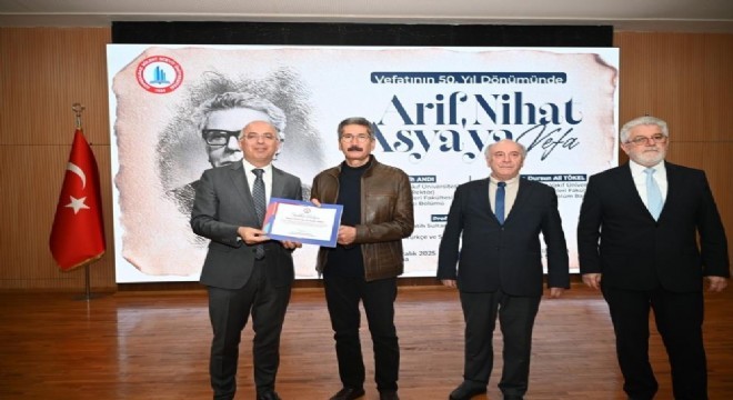 Bayrak Şairi Arif Nihat Asya'ya Vefa
