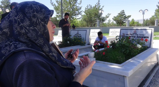 Erzincan'da dualar 15 Temmuz Şehitleri için