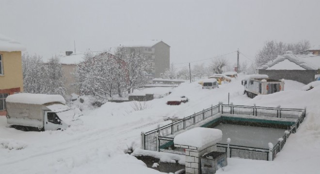 Erzurum'un kar hasreti sürüyor