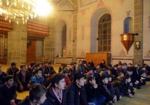 ‘Gençlik Camide Buluştu