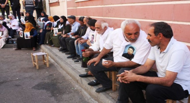 HDP önünde eylem yapan aile sayısı 25'e yükseldi