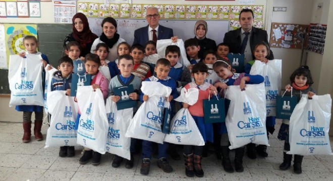 Hayır Çarşısı'ndan öğrencilere eğitim desteği