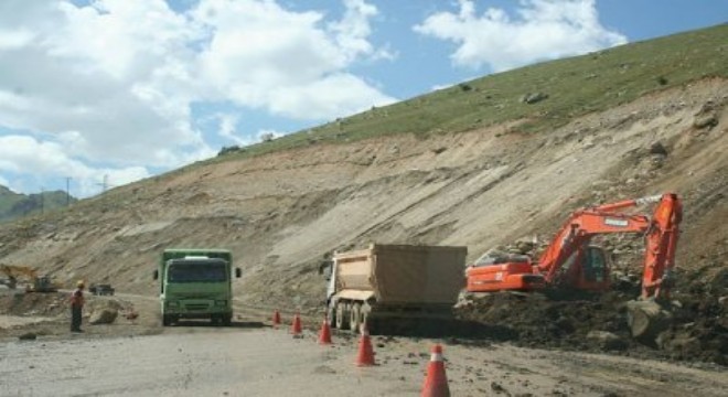 Ovit'te trafik kazası: 1 ölü, 2 yaralı