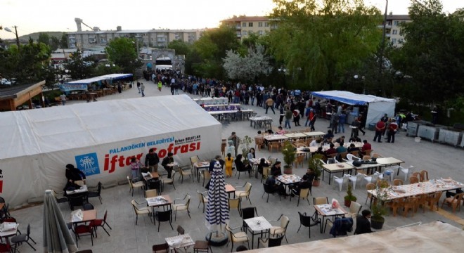 Palandöken Belediyesi'nden iftar sofrası