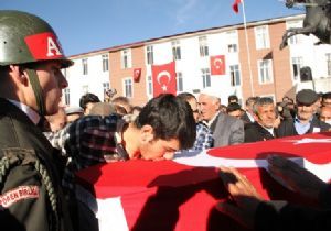 Şehit Çelik dualarla uğurlandı