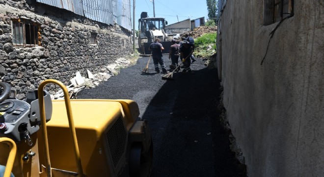 Yakutiye Belediyesinden Şenyurt'a asfalt