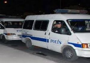 İspir'de darbe girişimi kutlamasına 5 gözaltı