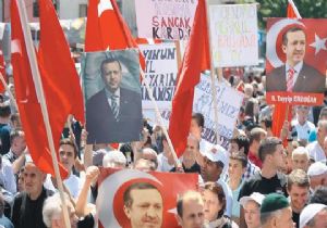 Balkan Türkleri Erdoğan için meydanda