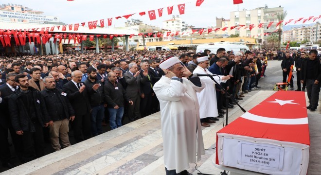 Şehit Şık'ı binler uğurladı