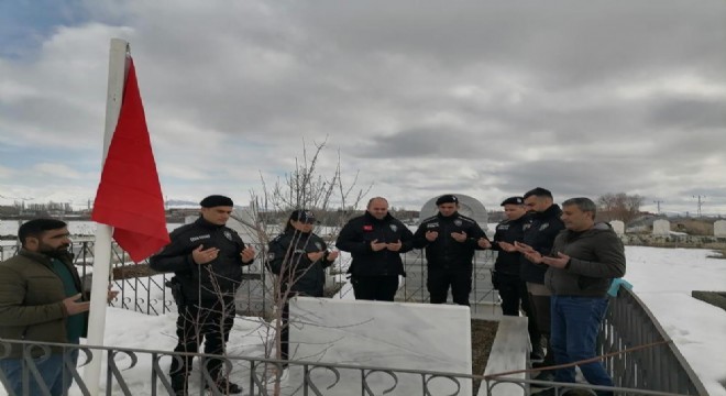 Şehitlere vefa